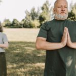 Est-il trop tard pour commencer le yoga après 50 ans ?